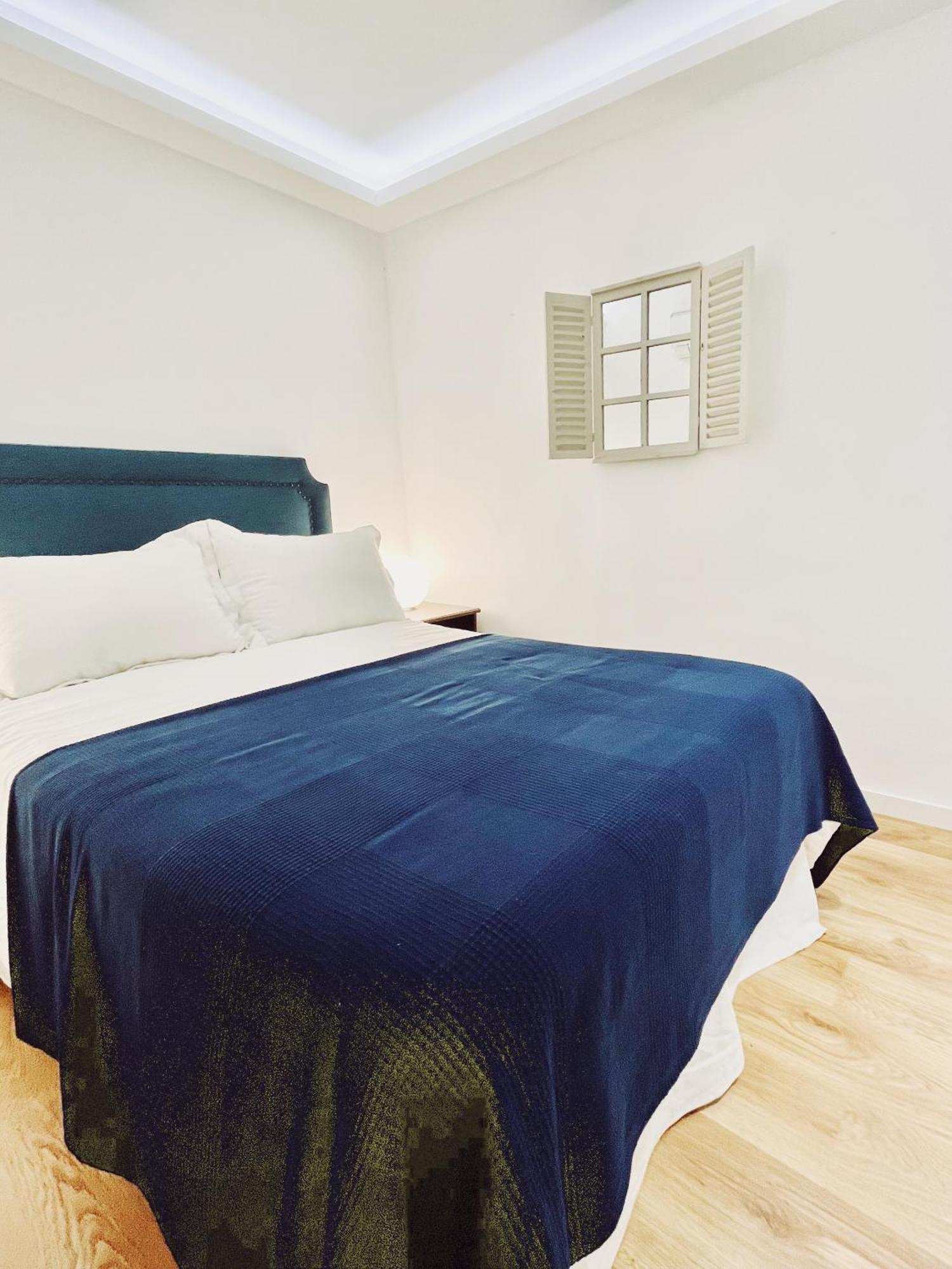 Dplace To Be - Exclusive Apartments In Historic Center Мадрид Номер фото