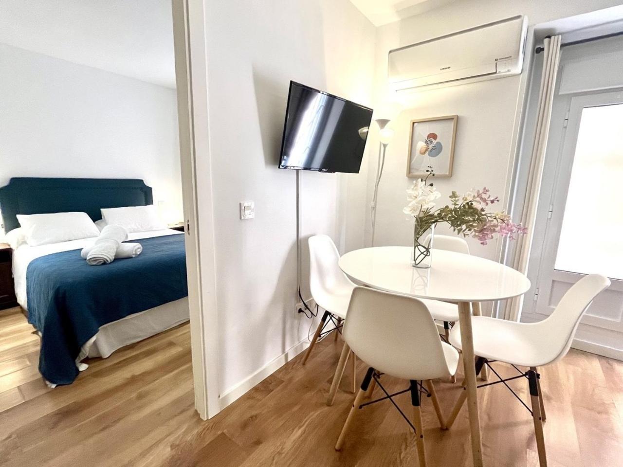 Dplace To Be - Exclusive Apartments In Historic Center Мадрид Номер фото