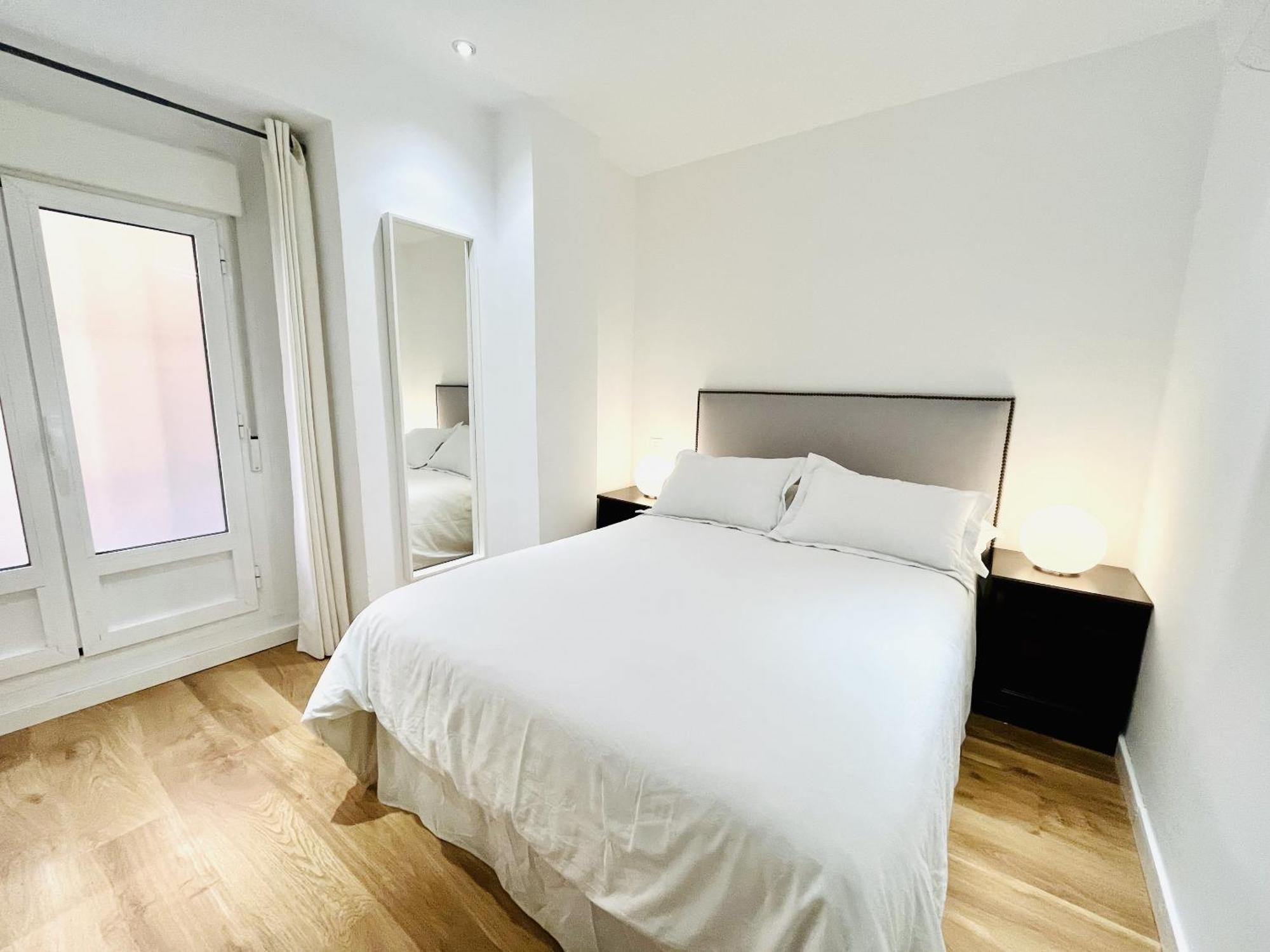 Dplace To Be - Exclusive Apartments In Historic Center Мадрид Номер фото